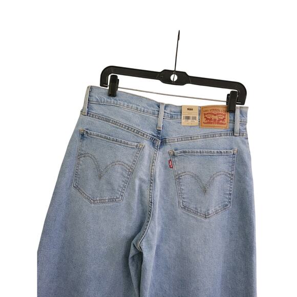 Levi's High Rise Wide Leg Jeans Women's Size 30 x 27 Light Wash Cropped Distress - Picture 9 of 11